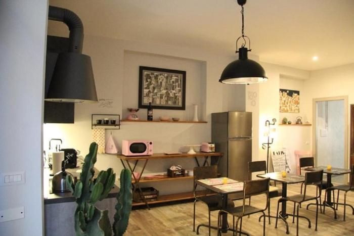 Отель Industrial Chic House - Private Parking Орвието Экстерьер фото