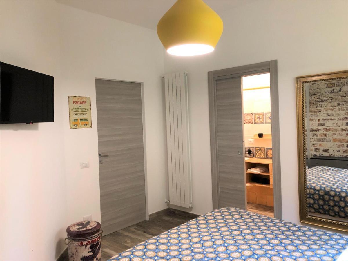 Отель Industrial Chic House - Private Parking Орвието Экстерьер фото